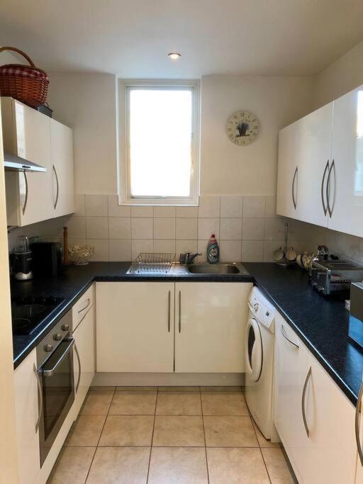 Spacious Apartment In The Heart Of Camden Town Londra Dış mekan fotoğraf